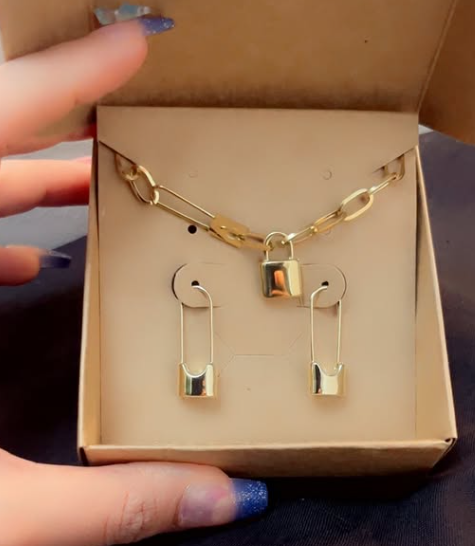 Korean Style Letter Lock Titanium Steel Plating 18k Gold Plated Necklace And Lock Earring Set